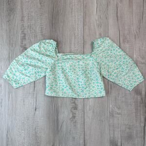 Levi’s Green/White Top Floral Half Shirt 3/4 Sleeves L Square Elastic Neck Crop